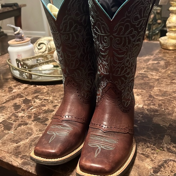 Ariat Shoes - Ariat 🤩